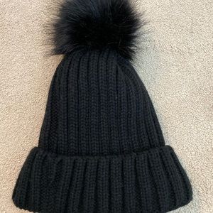 Black Ribbed Winter Hat With Puff
